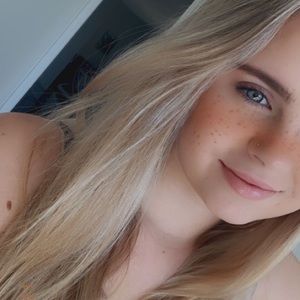 Meet your Posher, Aimee